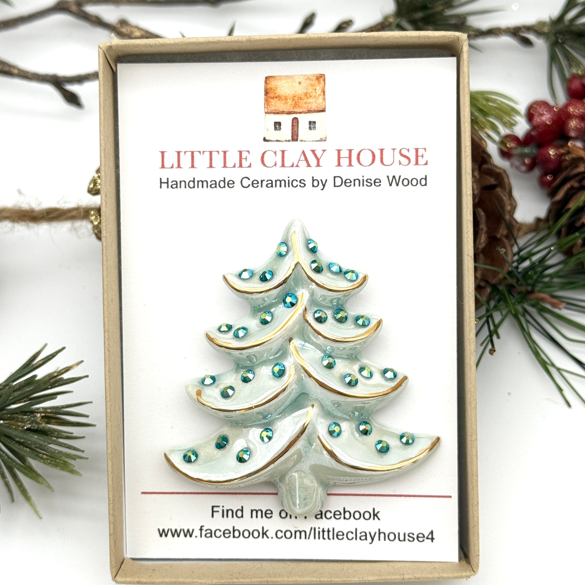 Vintage Style Ceramic Brooch Pale Green & Green