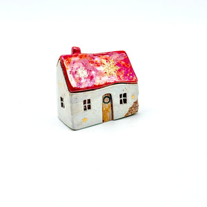 Mistletoe Manor, Little Clay House